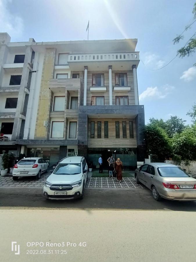 Zen A Luxury 3* New Delhi